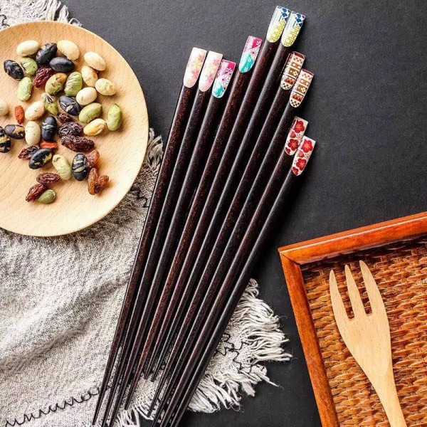 1 Pair Sakura Pattern Durable Wooden Chopsticks Handmade Japanese Natural Chestnut Wood Chopsticks Set Sushi Food Tools