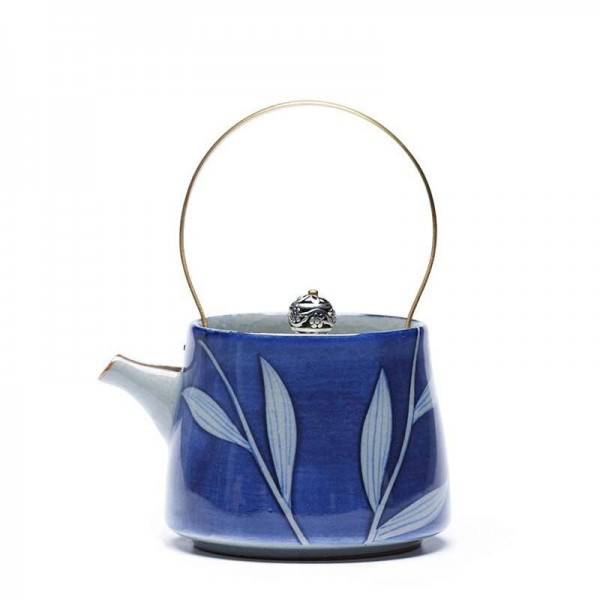 200ML Vintage Hand Painted Blue and White Porcelain Art Teapot Ceramic Filter Kung Fu Tea Kettle Creative Gold Handle