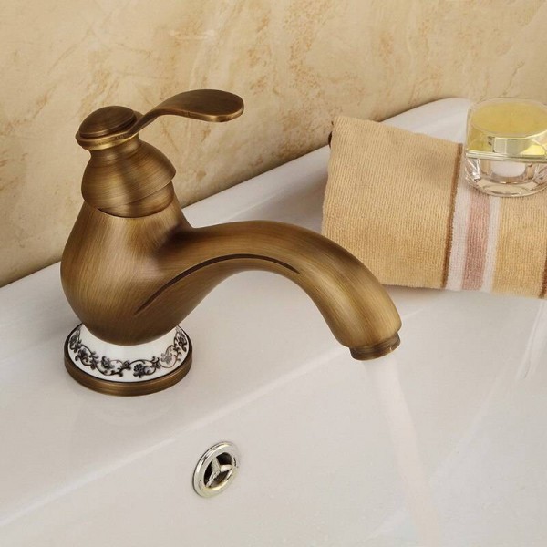Basin Faucets Antique Brass Deck Mounted Bathroom Sink Faucet Single Handle Hole Ceramic Deco Toilet Mixer Tap WC Taps DZ-8009F