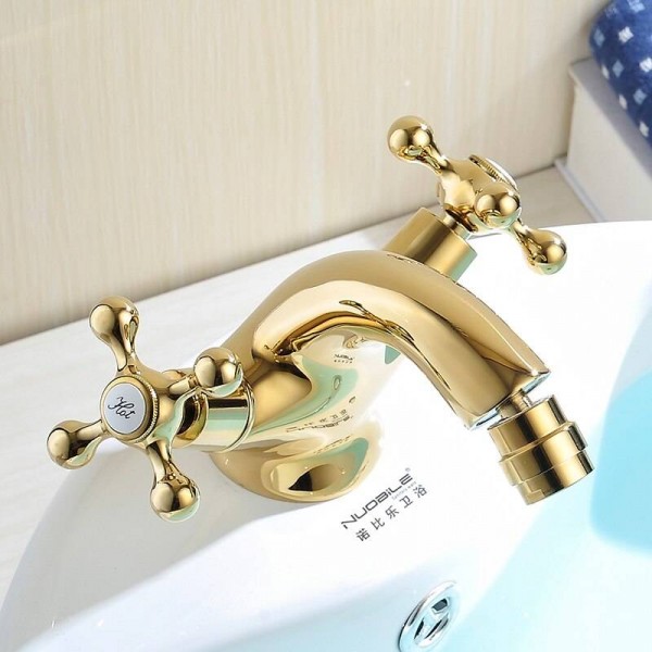 Bidet Faucets Europe Style Gold Bidet Faucet Bathroom Dual Handle Single Hole Bathroom Gold Mixer Taps Hot And Cold Tap LAD-7313K