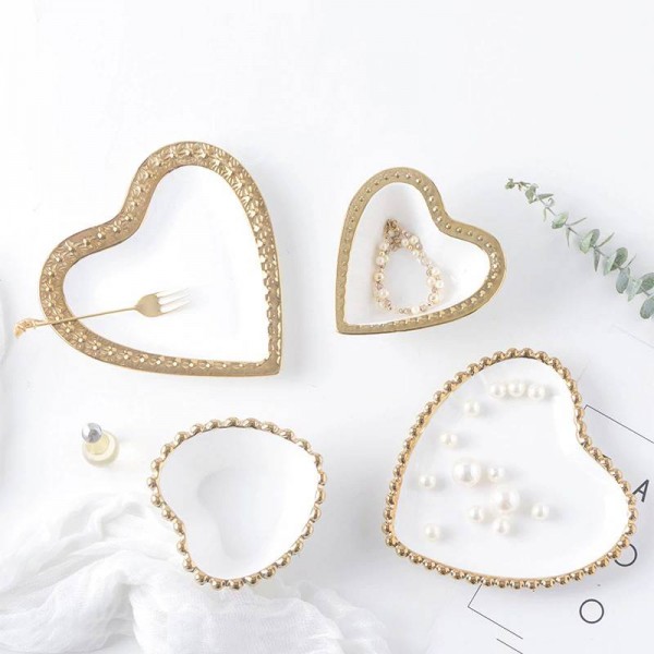  InsFashion elegant and luxe heart shaped pure white ceramic jewelry dish and dessert dish for fashion girl and retail