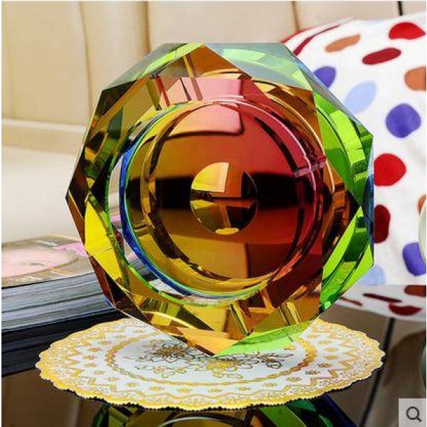 Crystal ashtray, crystal handicraft, office supplies, home decoration items, business gifts, diameter of 0.15 meters