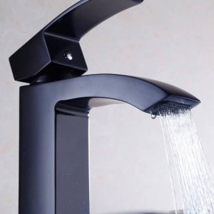 Basin Faucets Brass Black Waterfall Bathroom Sink Faucet Big Square Spout Single Handle Contemporary Deck Mixer Water Tap 8068R
