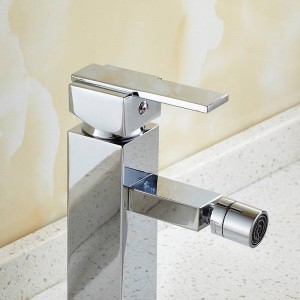 Bidet Faucets Chrome Finish Deck Mounted Solid Brass Bidet Faucet Single Hole Single Handle Women Wash Faucet Tap 9097L