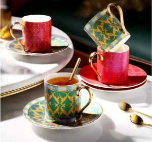 Exotic British Bone Coffee Cup and saucers High Quality Fashion Coffee Cup And tea cups set Home Party Teacup 250ML