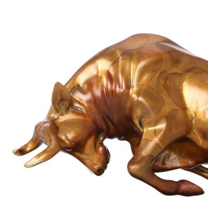 Golden Vigorous Bull Bronze Sculpture Full of Momentum Strength Animal Sculpture Bull