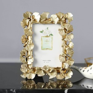 Vintage Resin Gold Ginkgo Leaf Picture Frame Desktop Decorative Photo Frame Assorted Set of 3