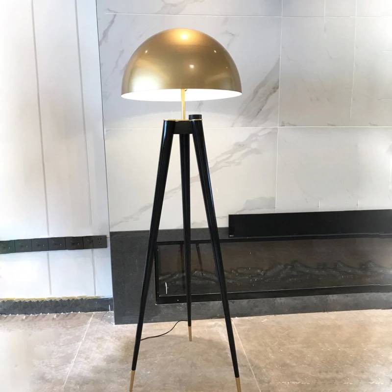 Luxury Modern Gold LED Floor Lamp Luxury Black Metal Floor Light ...