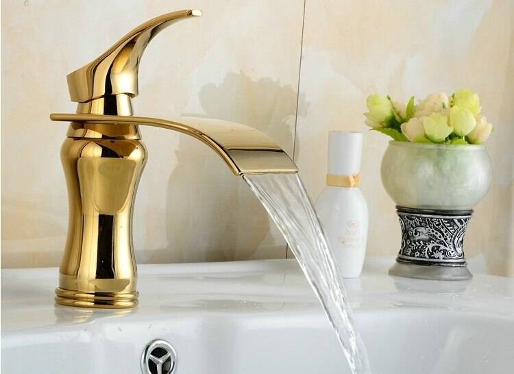 Luxury Waterfall Gold Faucet Single Handle Antique Kitchen Basin Mixer Taps Single Hole Sink Faucet Xt816 Waterfall Gold Faucet Single Handle Antique Kitchen Basin Mixer Taps Single Hole Sink Faucet Xt816 For Sale