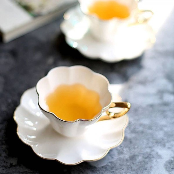 180ml weiße hochwertige Gold Keramik Blume Teetasse Nachmittagstee Set Kaffeetasse und Untertasse Set im europäischen Stil Tassen