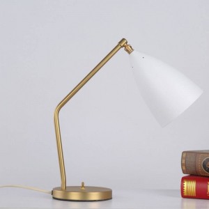 Kurze moderne Tischlampe einfache Schreibtischleuchte schwarz weiß grau Farbe Gold Körper nordische E27 Lampe Schlafzimmer Beleuchtung Zuhause Kunst dekorativ