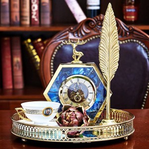 Licht Luxus Europäischen Gold Seite Blau Achat Muster Hirsch Tischuhr Hause Weinschrank Nacht Dekorationen Uhr Ornamente