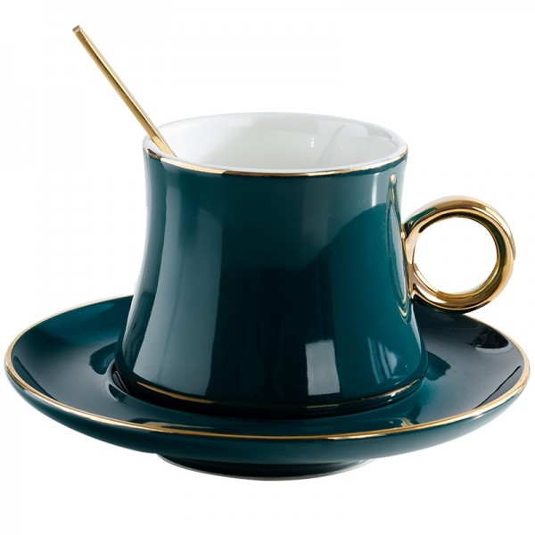 ヨーロッパスタイルのセラミックコーヒーカップセットクリエイティブゴールデンエッジティーカップとソーサーファッションフラワーティーティーカップ磁器